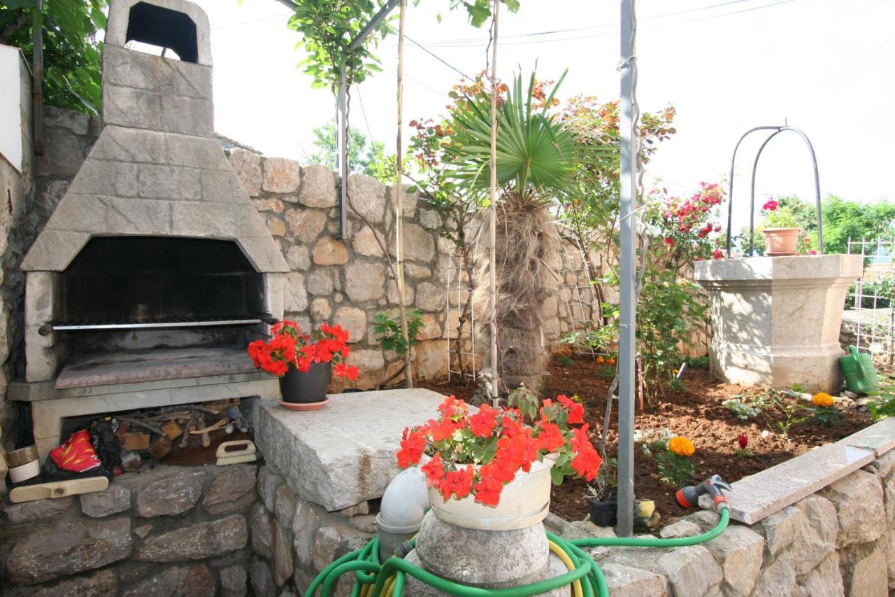 Apartmani Radosav Šilo Exterior foto